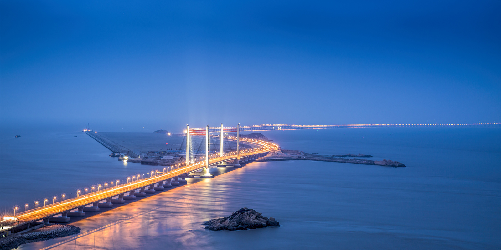 擁有資深團(tuán)隊(duì)